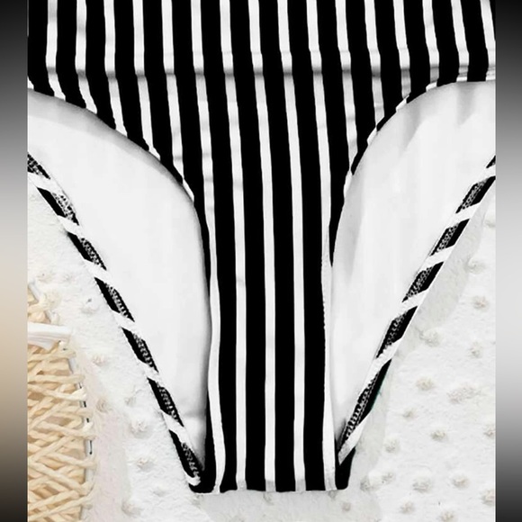 Striped Ruched One Piece Swimsuit - Picture 4 of 6